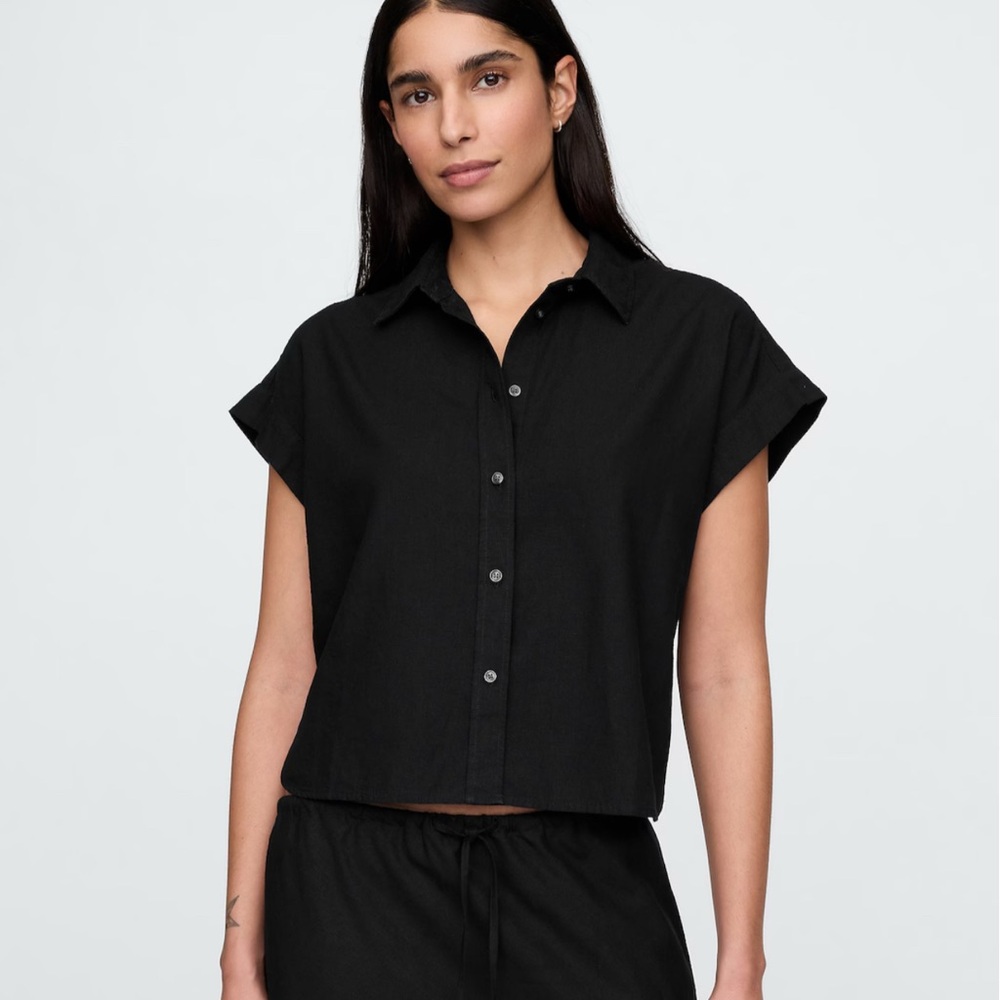 GAP Black Linen Button-Up Women's Top
